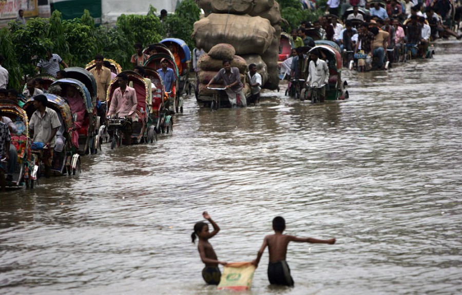 Les R Fugi S Climatiques Du Bangladesh Ou Le Grand D Sastre Humanitaire De Demain Vl M Dia