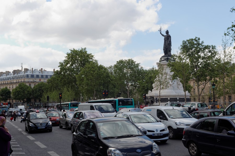 Pollution : Royal approuve la circulation alternée à Paris pour mardi ...