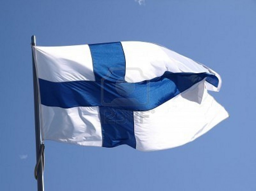 Drapeau finlandais revenu universel 800 euros