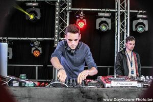 NHYX, jeune DJ parisien produisant de la musique House