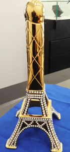 1,5Kg d'or massif et 115 carats de diamants pour un sextoy à 250 000 €.