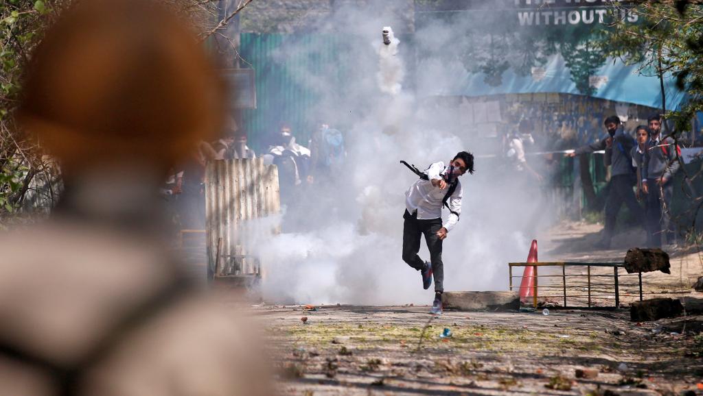 La police indienne ouvre le feu sur des étudiants au Cachemire