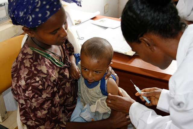 L'OMS va tester un premier vaccin contre la malaria