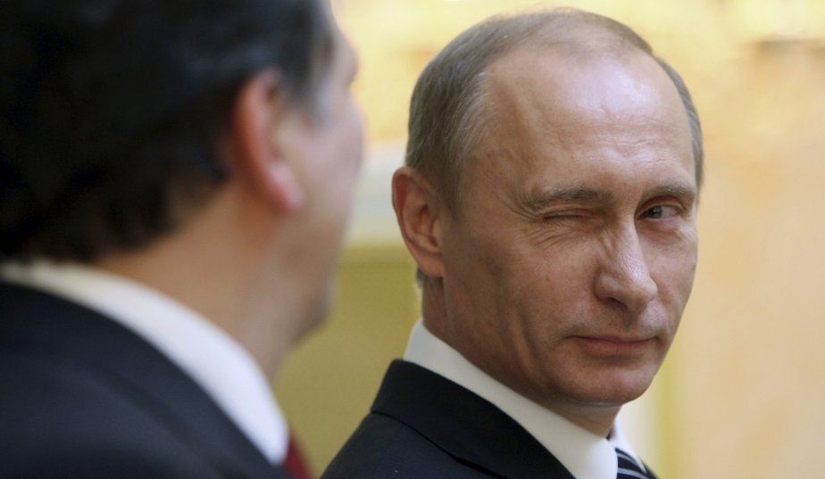 Russie : Poutine demande à son Ministre de la Défense de regarder "House of Cards" pour comprendre la politique américaine