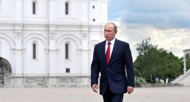 Poutine estime qu'interdire le mariage gay fait partie de ses devoirs