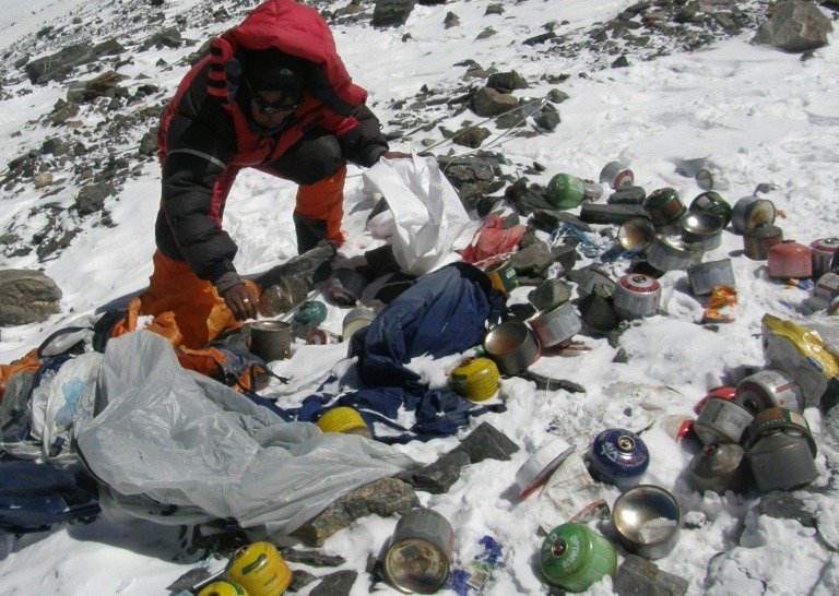 Une ONG française a collecté pas moins de 5 tonnes de déchets sur l'Everest