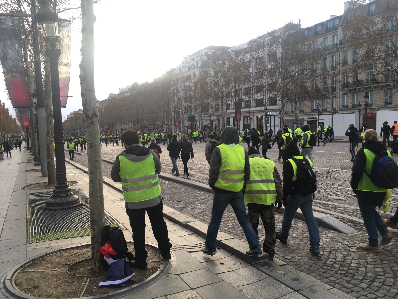 Gilets Jaunes Lacte Vi En Marche Vl Média