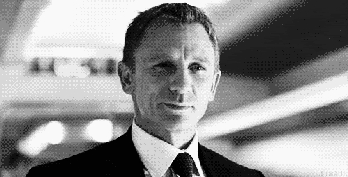 James Bond joué par Daniel Craig.