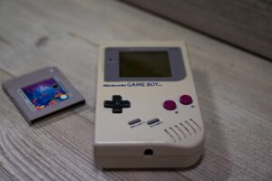 hyperlink-96-game-boy-petit-costaud