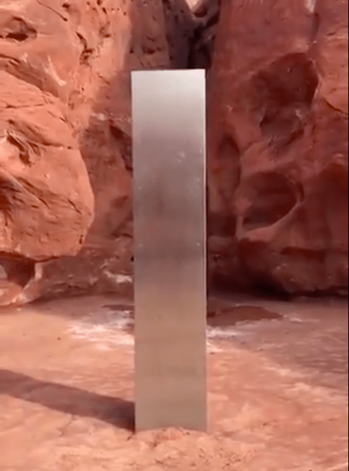 Monolithe découvert dans l'Utah, Etats-Unis