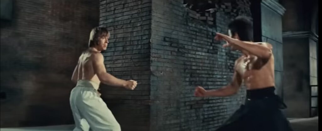 Scène de combat du film La Fureur du dragon avec Chuck Norris et Bruce Lee