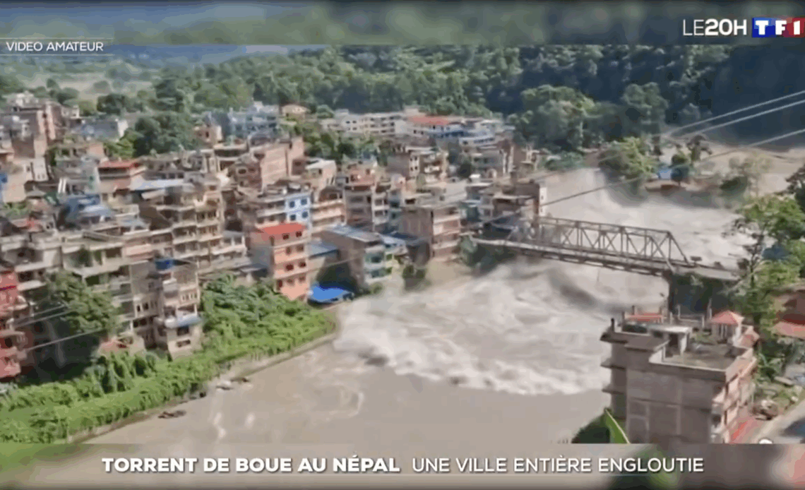 Rportage TF1 sur la coulée de boue au Népal